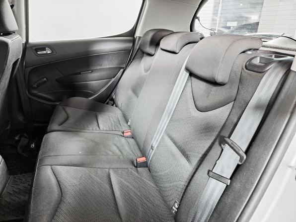 Peugeot 308 I Рестайлинг с пробегом 2012 года, цена 395 000 рублей, 131742 км, хэтчбек, Автокод Объявления