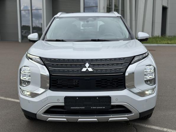 Mitsubishi Outlander IV с пробегом 2023 года, цена 3 850 000 рублей, 30 км, внедорожник, Автокод Объявления