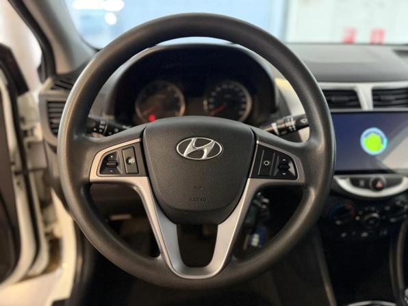 Hyundai Solaris I Рестайлинг с пробегом 2014 года, цена 595 000 рублей, 228820 км, седан, Автокод Объявления