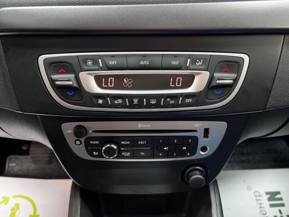 Renault Megane III Рестайлинг 2 с пробегом 2014 года, цена 895 000 рублей, 132575 км, хэтчбек, Автокод Объявления
