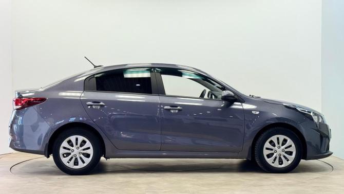 Kia Rio IV Рестайлинг с пробегом 2021 года, цена 1 599 500 рублей, 73515 км, седан, Автокод Объявления
