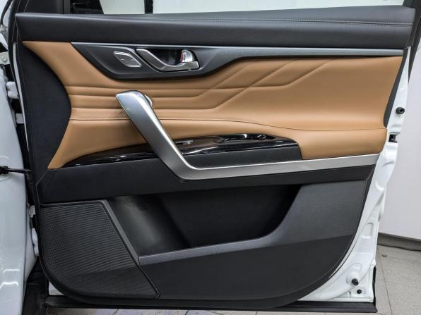 Changan CS95 I Рестайлинг 2 с пробегом 2023 года, цена 2 870 000 рублей, 30279 км, внедорожник, Автокод Объявления