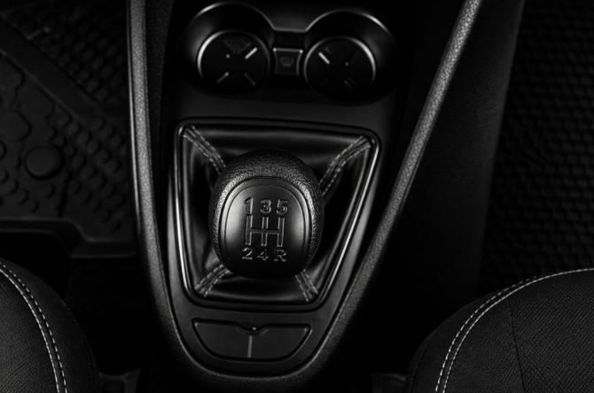 Lada (ВАЗ) Vesta I Рестайлинг (NG) с пробегом 2023 года, цена 1 299 000 рублей, 41882 км, седан, Автокод Объявления