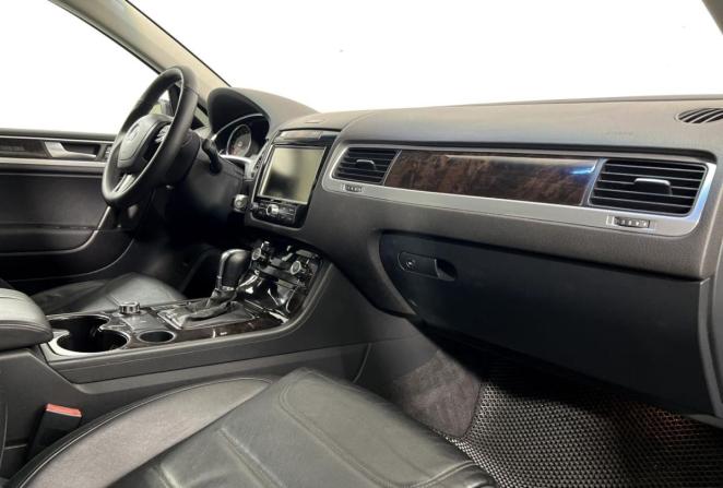 Volkswagen Touareg II с пробегом 2012 года, цена 1 700 000 рублей, 225410 км, внедорожник, Автокод Объявления