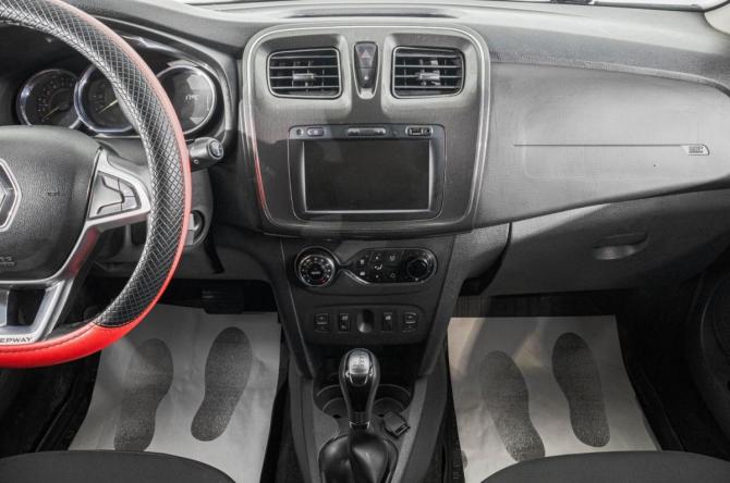 Renault Sandero II с пробегом 2018 года, цена 889 000 рублей, 170000 км, хэтчбек, Автокод Объявления