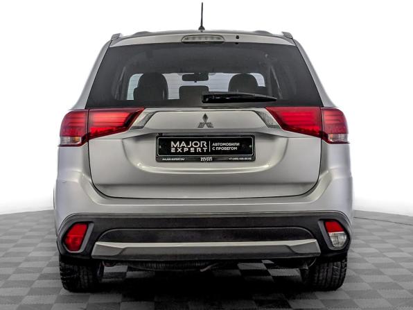 Mitsubishi Outlander III Рестайлинг 2 с пробегом 2015 года, цена 1 795 000 рублей, 158255 км, внедорожник, Автокод Объявления