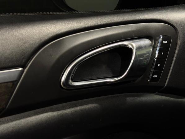 Porsche Cayenne II (958) с пробегом 2011 года, цена 2 115 000 рублей, 242610 км, внедорожник, Автокод Объявления
