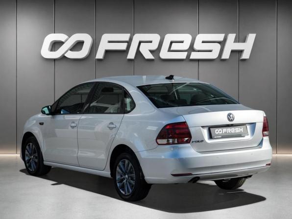 Volkswagen Polo V Рестайлинг с пробегом 2019 года, цена 1 280 000 рублей, 100548 км, седан, Автокод Объявления