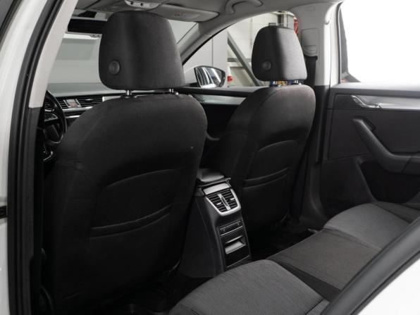 Skoda Octavia III (A7) с пробегом 2014 года, цена 1 109 000 рублей, 299768 км, лифтбек, Автокод Объявления