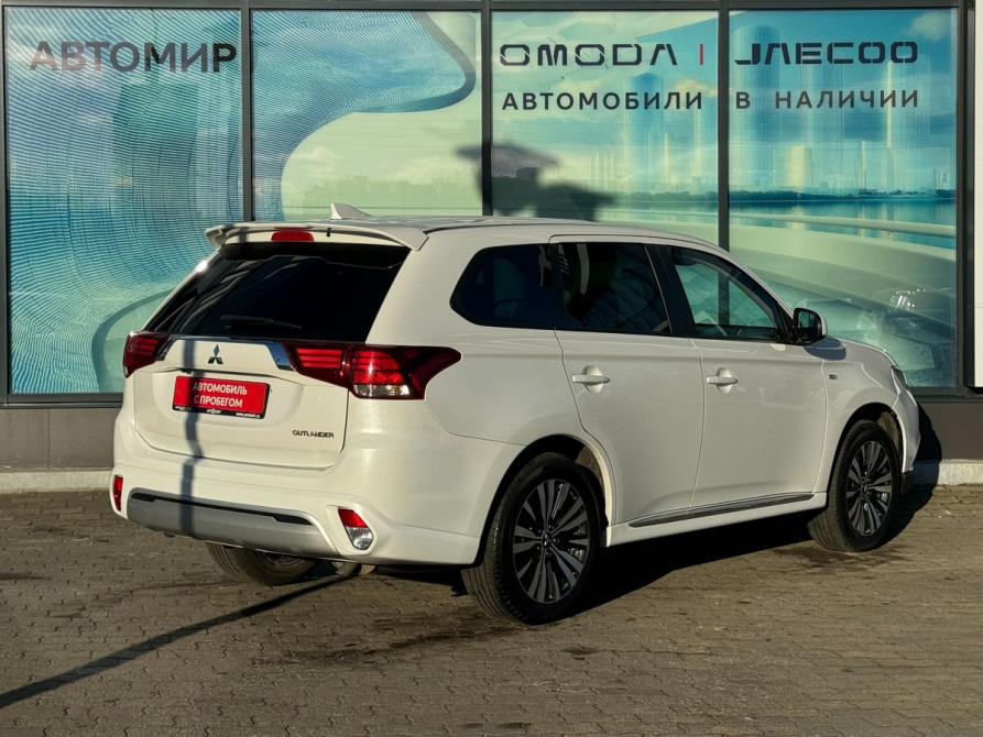 Mitsubishi Outlander III Рестайлинг 3 Архангельск  - изображение 5