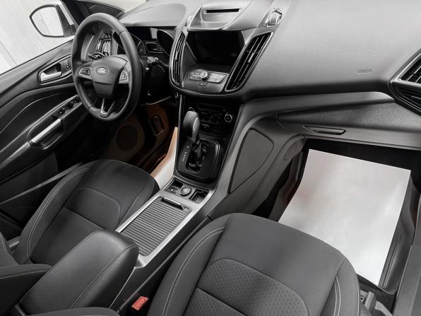 Ford Kuga II Рестайлинг с пробегом 2019 года, цена 1 630 000 рублей, 142864 км, внедорожник, Автокод Объявления