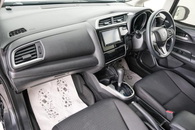 Honda Fit III Рестайлинг с пробегом 2019 года, цена 1 349 000 рублей, 127000 км, хэтчбек, Автокод Объявления