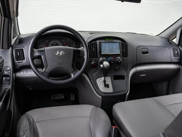 Hyundai Grand Starex I с пробегом 2011 года, цена 1 900 000 рублей, 366958 км, минивэн, Автокод Объявления