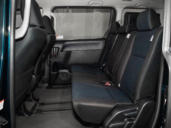Toyota Voxy III (R80) с пробегом 2014 года, цена 1 699 500 рублей, 203214 км, минивэн, Автокод Объявления
