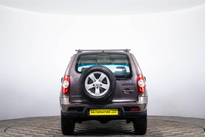 Chevrolet Niva I Рестайлинг с пробегом 2015 года, цена 499 000 рублей, 177912 км, внедорожник, Автокод Объявления