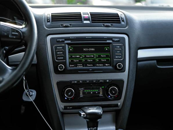 Skoda Octavia II (A5) Рестайлинг с пробегом 2012 года, цена 730 000 рублей, 262056 км, универсал, Автокод Объявления