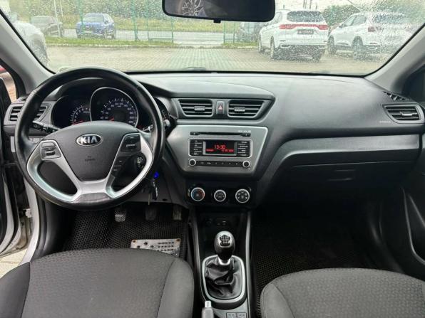 Kia Rio III Рестайлинг с пробегом 2016 года, цена 930 000 рублей, 69086 км, седан, Автокод Объявления