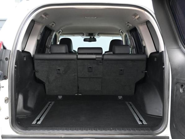 Toyota Land Cruiser Prado 150 Series с пробегом 2013 года, цена 3 150 000 рублей, 173405 км, внедорожник, Автокод Объявления