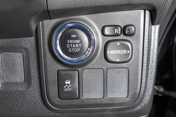 Toyota Wish II с пробегом 2011 года, цена 1 399 000 рублей, 140000 км, минивэн, Автокод Объявления