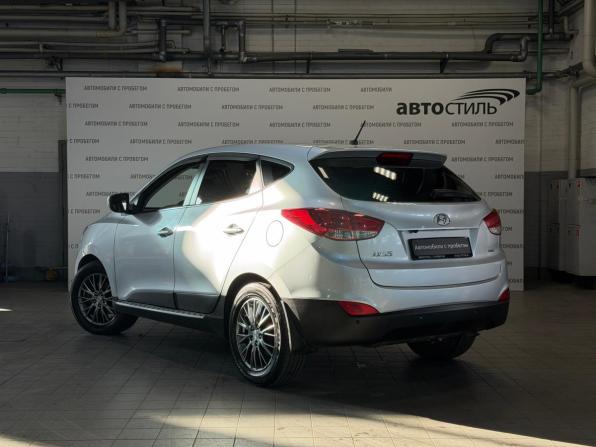 Hyundai ix35 I Рестайлинг с пробегом 2014 года, цена 1 099 000 рублей, 218950 км, внедорожник, Автокод Объявления