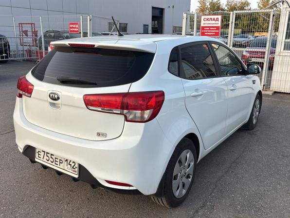 Kia Rio III Рестайлинг с пробегом 2016 года, цена 660 000 рублей, 111283 км, хэтчбек, Автокод Объявления