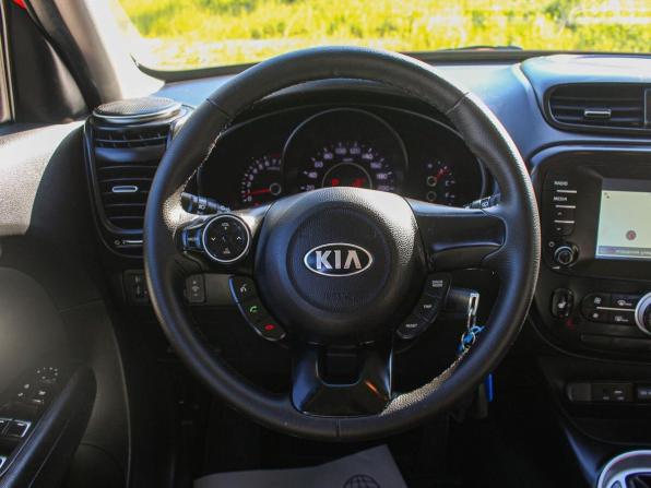Kia Soul II Рестайлинг с пробегом 2018 года, цена 1 415 600 рублей, 176213 км, хэтчбек, Автокод Объявления