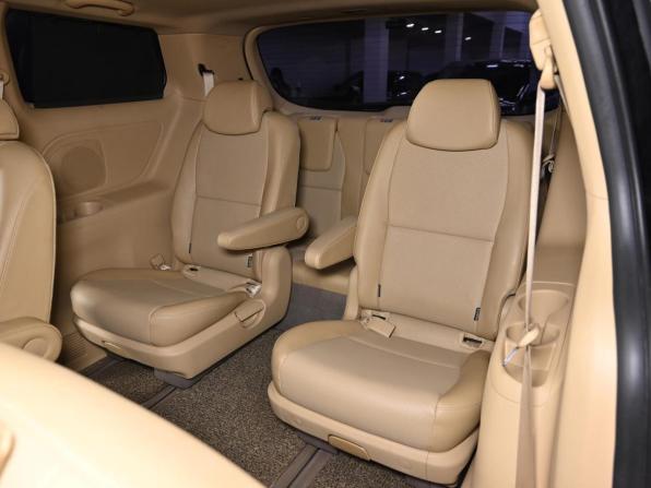 Kia Carnival III с пробегом 2018 года, цена 2 799 000 рублей, 92000 км, минивэн, Автокод Объявления