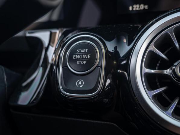Mercedes-Benz GLA II (H247) с пробегом 2022 года, цена 4 240 000 рублей, 44337 км, внедорожник, Автокод Объявления