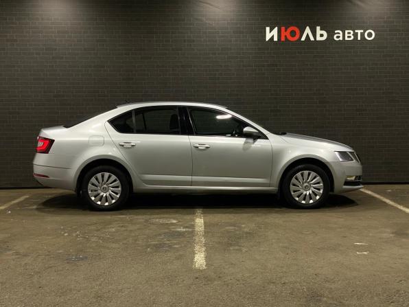 Skoda Octavia III (A7) Рестайлинг с пробегом 2017 года, цена 1 565 000 рублей, 158064 км, лифтбек, Автокод Объявления