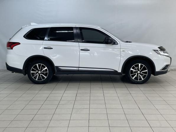 Mitsubishi Outlander III Рестайлинг 2 с пробегом 2017 года, цена 1 499 000 рублей, 179759 км, внедорожник, Автокод Объявления