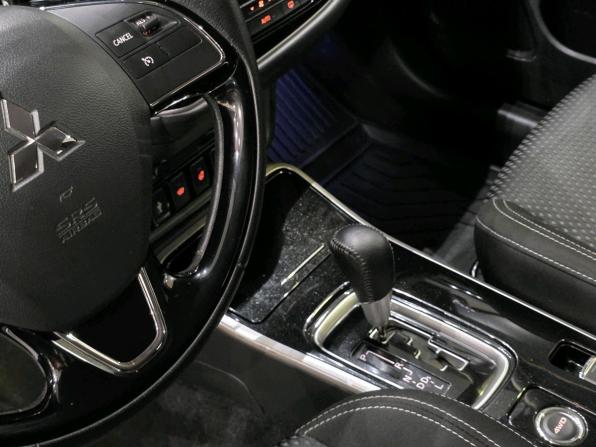 Mitsubishi Outlander III Рестайлинг 3 с пробегом 2019 года, цена 2 301 000 рублей, 71152 км, внедорожник, Автокод Объявления