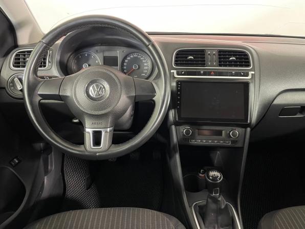 Volkswagen Polo V с пробегом 2013 года, цена 880 000 рублей, 137821 км, седан, Автокод Объявления