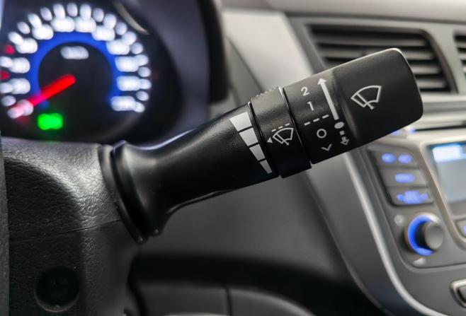 Hyundai Solaris I Рестайлинг с пробегом 2015 года, цена 1 065 000 рублей, 60312 км, седан, Автокод Объявления