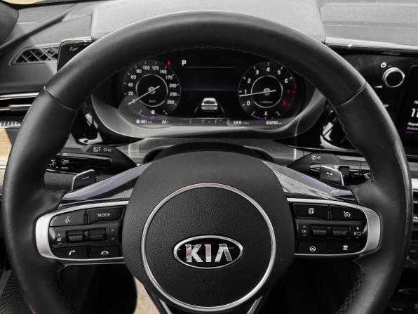 Kia K5 III с пробегом 2021 года, цена 2 840 000 рублей, 63000 км, седан, Автокод Объявления