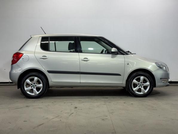 Skoda Fabia II Рестайлинг с пробегом 2013 года, цена 750 000 рублей, 117978 км, хэтчбек, Автокод Объявления