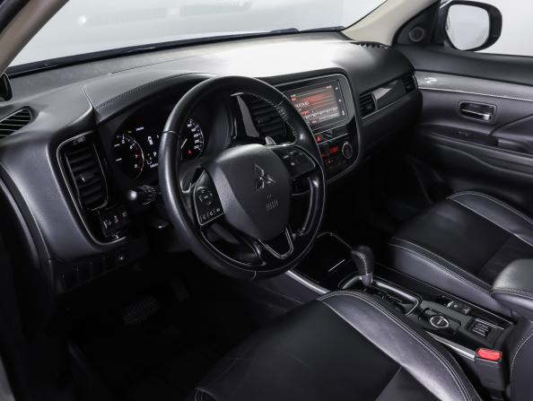 Mitsubishi Outlander III Рестайлинг 3 с пробегом 2018 года, цена 2 300 000 рублей, 108591 км, внедорожник, Автокод Объявления