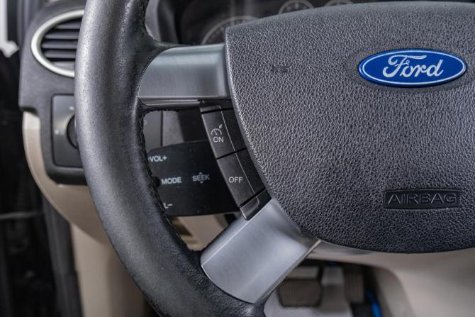 Ford Focus I Рестайлинг с пробегом 2006 года, цена 569 000 рублей, 151000 км, седан, Автокод Объявления