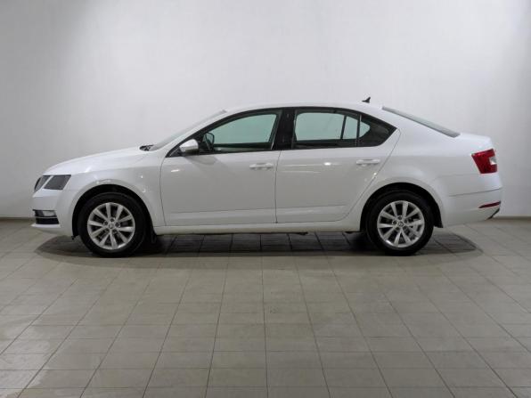 Skoda Octavia III (A7) Рестайлинг с пробегом 2019 года, цена 1 300 000 рублей, 193782 км, лифтбек, Автокод Объявления