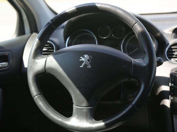 Peugeot 308 I Рестайлинг с пробегом 2011 года, цена 365 000 рублей, 177900 км, хэтчбек, Автокод Объявления