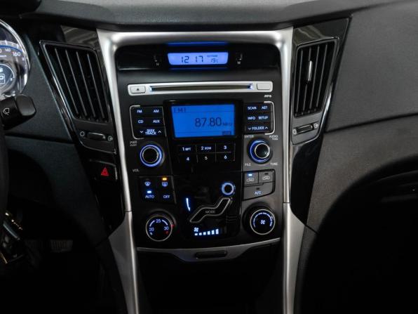 Hyundai Sonata VI (YF) с пробегом 2010 года, цена 799 000 рублей, 265511 км, седан, Автокод Объявления