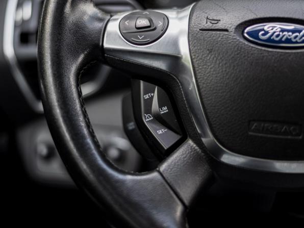 Ford Kuga II с пробегом 2013 года, цена 940 000 рублей, 219307 км, внедорожник, Автокод Объявления
