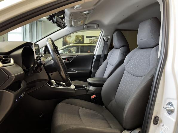 Toyota RAV4 V (XA50) с пробегом 2020 года, цена 3 180 000 рублей, 100011 км, внедорожник, Автокод Объявления