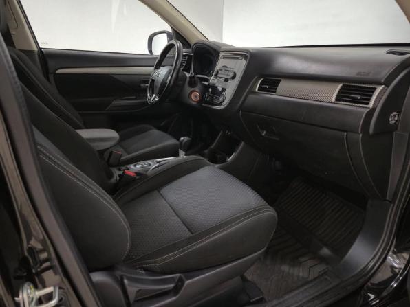Mitsubishi Outlander III Рестайлинг 2 с пробегом 2016 года, цена 1 365 000 рублей, 294901 км, внедорожник, Автокод Объявления