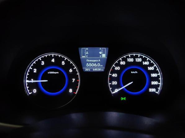 Hyundai Solaris I Рестайлинг с пробегом 2016 года, цена 999 000 рублей, 64000 км, хэтчбек, Автокод Объявления