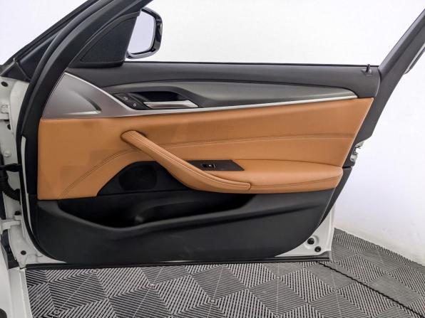 BMW 5 серии VII (G30/G31/G38) Рестайлинг с пробегом 2021 года, цена 5 330 000 рублей, 52720 км, седан, Автокод Объявления