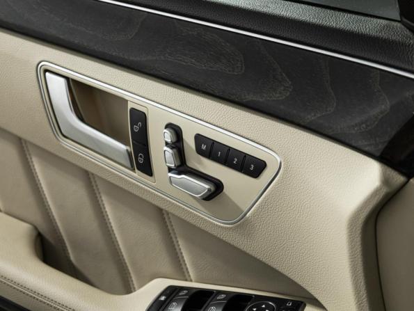 Mercedes-Benz E-Класс IV (W212 S212 C207) Рестайлинг с пробегом 2013 года, цена 2 069 700 рублей, 108299 км, седан, Автокод Объявления