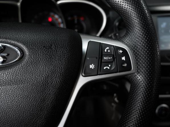 Lada (ВАЗ) Vesta I с пробегом 2018 года, цена 975 200 рублей, 116804 км, седан, Автокод Объявления