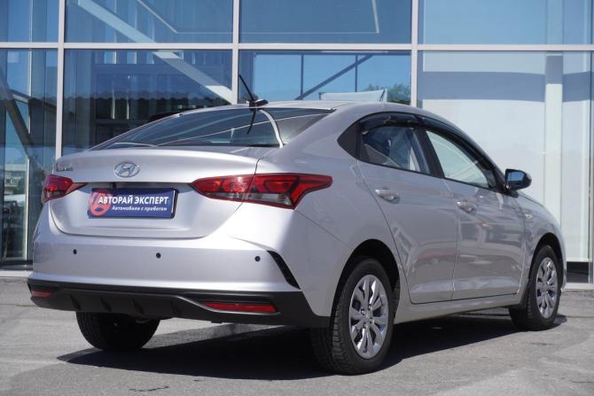 Hyundai Solaris II Рестайлинг с пробегом 2021 года, цена 1 369 000 рублей, 99379 км, седан, Автокод Объявления