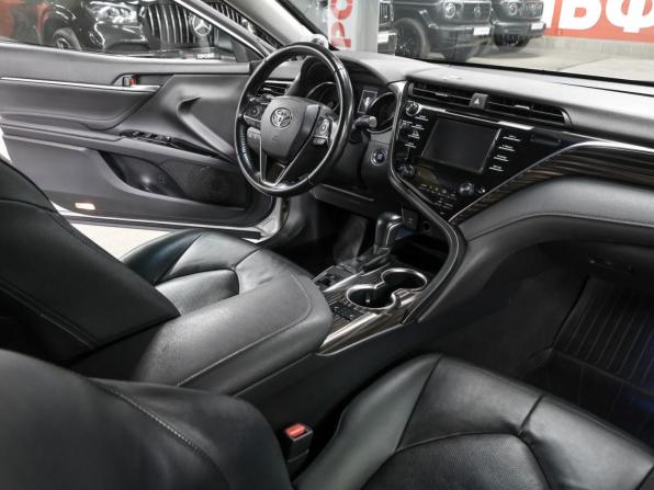 Toyota Camry VIII (XV70) с пробегом 2019 года, цена 2 098 000 рублей, 128324 км, седан, Автокод Объявления