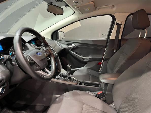 Ford Focus III Рестайлинг с пробегом 2017 года, цена 830 000 рублей, 214436 км, хэтчбек, Автокод Объявления